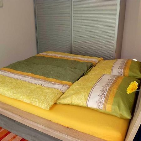 אטנהיים Ferienwohnung Am Bienenfeld מראה חיצוני תמונה