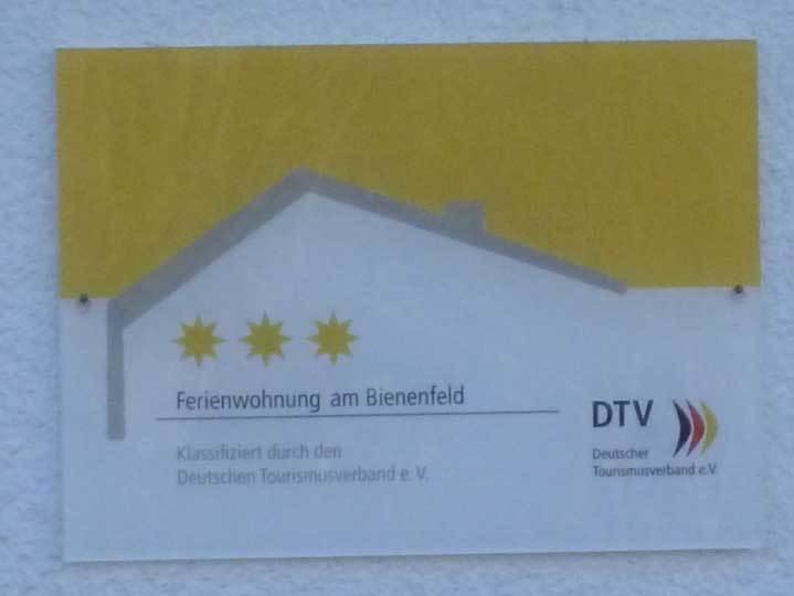 אטנהיים Ferienwohnung Am Bienenfeld מראה חיצוני תמונה
